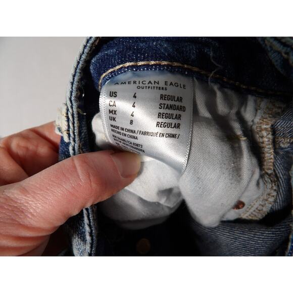 American Eagle Hi Rise Tom Boy Sz 4 Jeans Lace Light Wash Eyelet Y2K Distressed - Picture 6 of 16